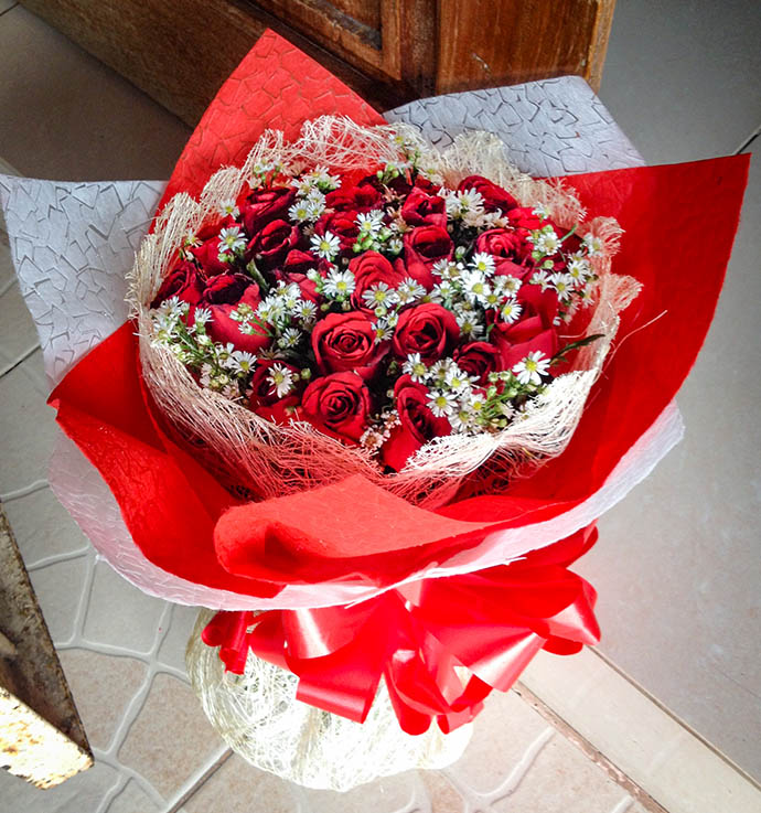 Tin's Flower Shop Flowers Delivered to San Carlos in Pangasinan